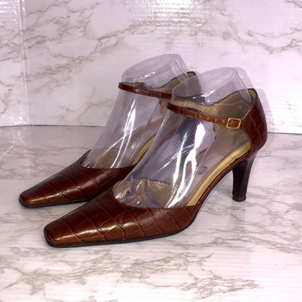 Etienne Aigner Brown Croc Leather Square Toe low Heels size 7M